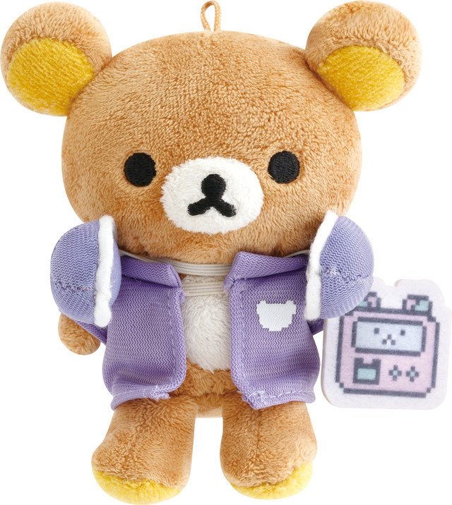 「ゲーミングリラックマ おきがえリラックマ（ゲーマー）」別売りのおでかけぬいぐるみキーホルダーを着せ替えられる