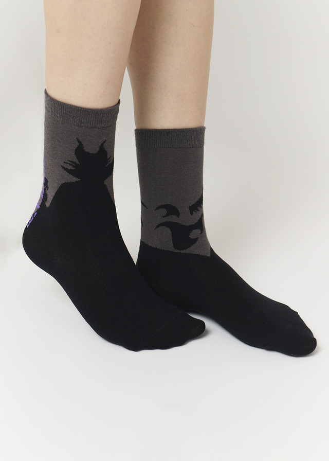 Disney Villains x Graniph 'Maleficent Dragon Silhouette | Middle Socks' usage image (C)Disney