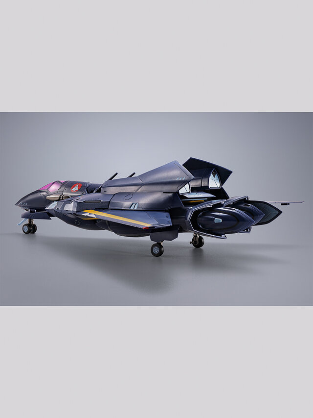 DX Chogokin VF-17S Nightmare Stealth Valkyrie (Gamurin Kizaki's Unit) product image.