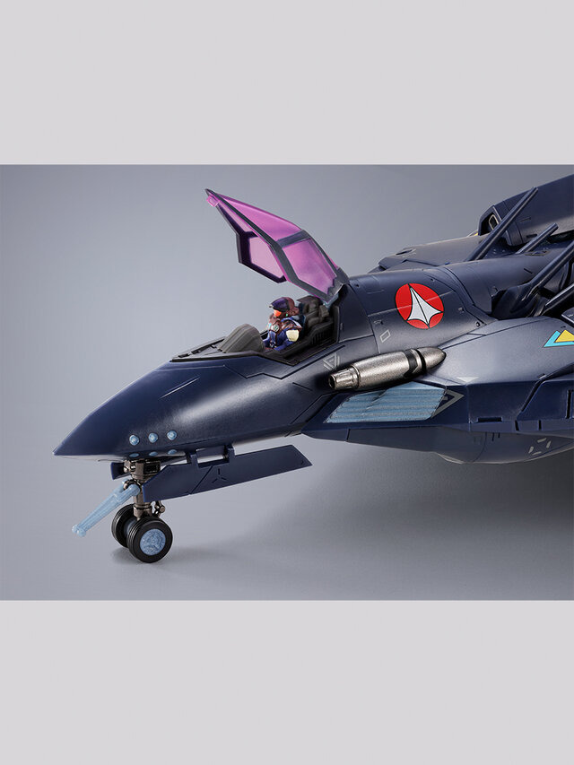 DX Chogokin VF-17S Nightmare Stealth Valkyrie (Gamurin Kizaki's Unit) product image.