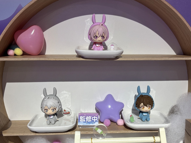 Packaged Bebi Komu mascot figures
