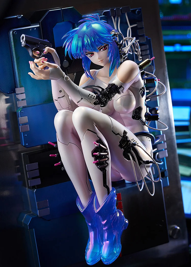 Kusanagi Motoko figure showcasing details
