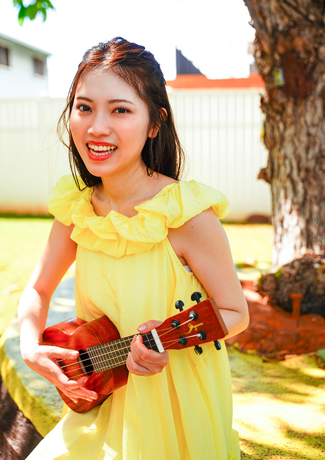 Advance image cut from Ishihara Kaori Shashinshu KALOHA