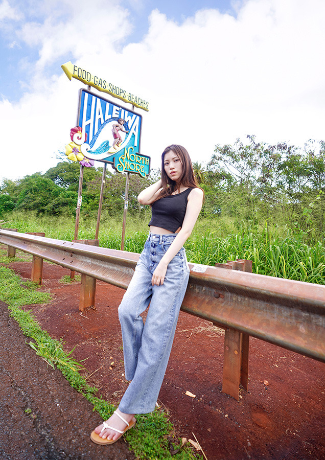 Advance image cut from Ishihara Kaori Shashinshu KALOHA