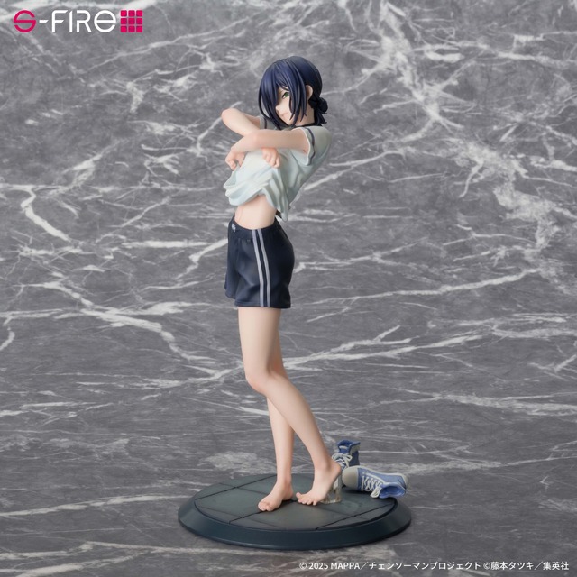Detailed sculpt of the S-FIRE Reze figure