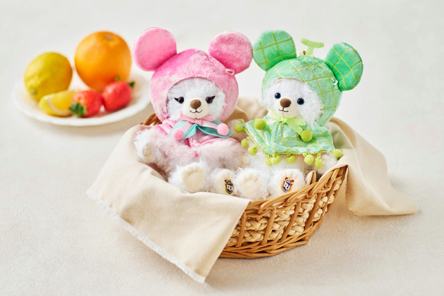 UniBEARsity plush keychain exclusive secret poncho (peach, melon) 2,400 yen each, UniBEARsity plush keychain exclusive poncho (cherry) 3,300 yen