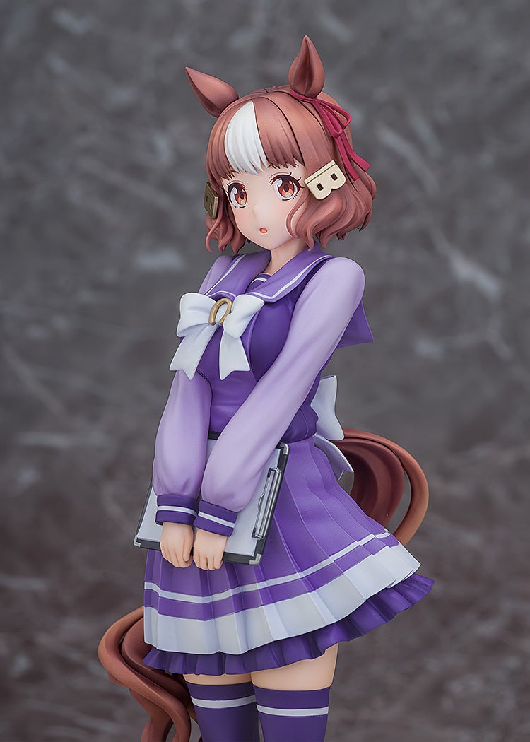Bernolight Figure Gentle Gaze Close-up