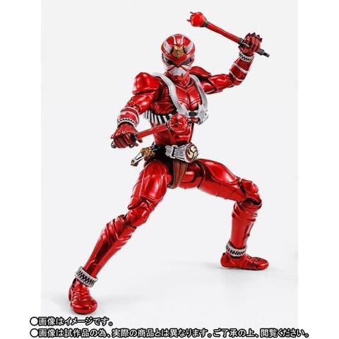 S.H.Figuarts (Shinkotsuchou Seihou) Kamen Raidaa Hibiki Kurenai