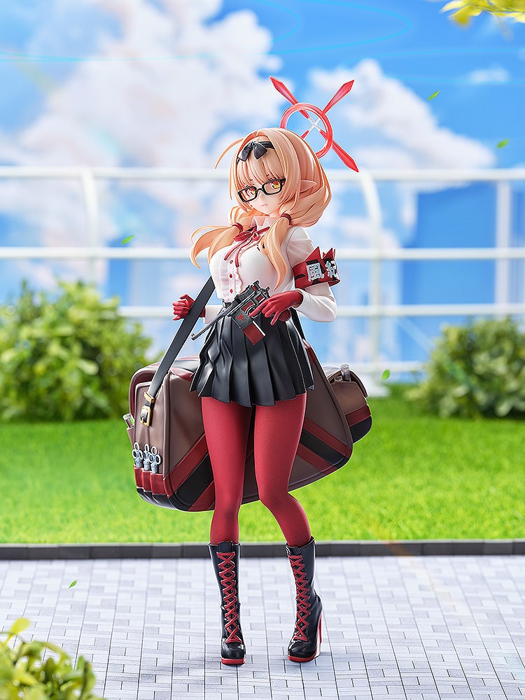 Chinatsu 1/7 Scale Figure (Blue Archive)