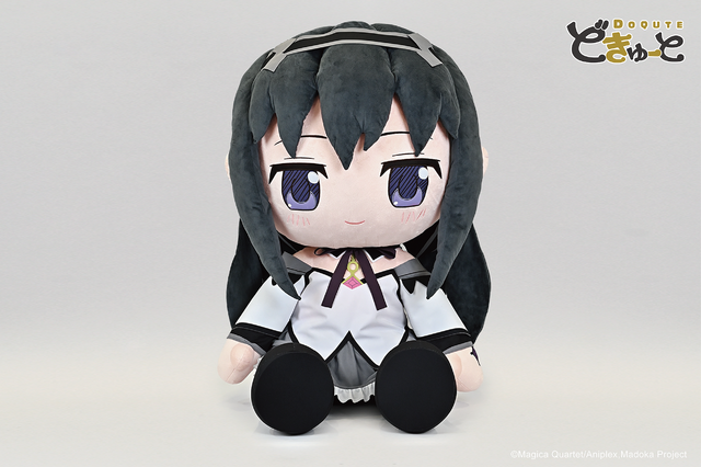 Madoka Magica: Madoka and Homura Get 100cm Super Large Plushies from New Movie