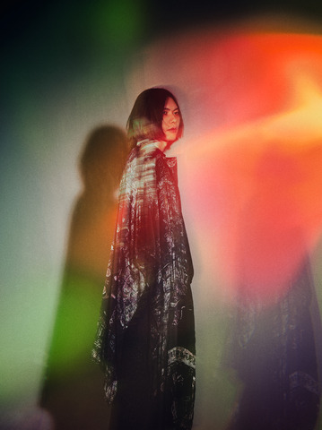 Yonezu Kenshi Writes ‘Haru ga Tomori’ as Gekijouban Kusuriya no Hitorigoto: Bouhi no Hihou Theme
